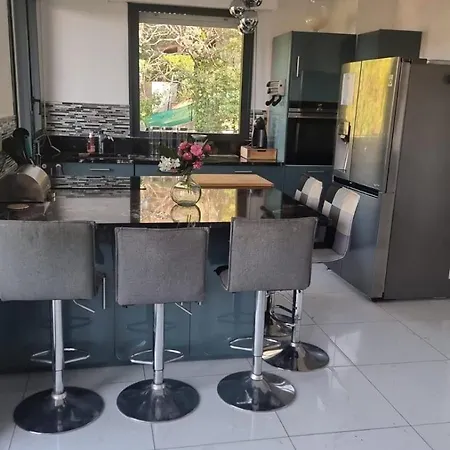 Villa Vue A 100m De La De Fabregas *