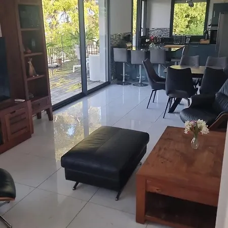 Vue à 100m De La De Fabregas Villa *