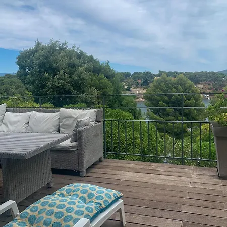 Vue A 100m De La De Fabregas Villa *