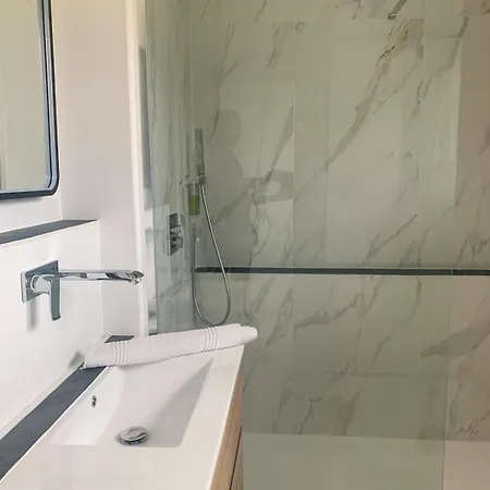 Villa Vue A 100m De La De Fabregas